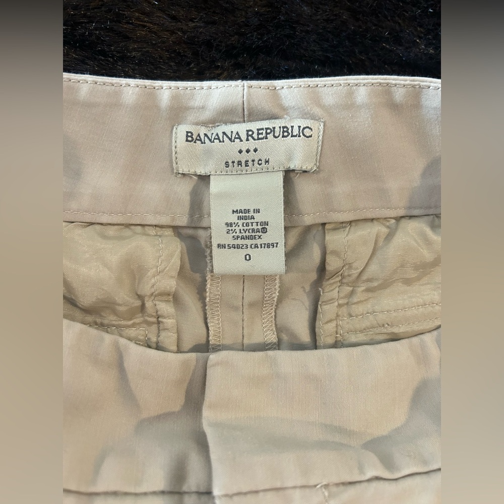 🤍 Banana Republic Women’s Size 0 Beige Stretch Capri Cropped Pants - Picture 2 of 3
